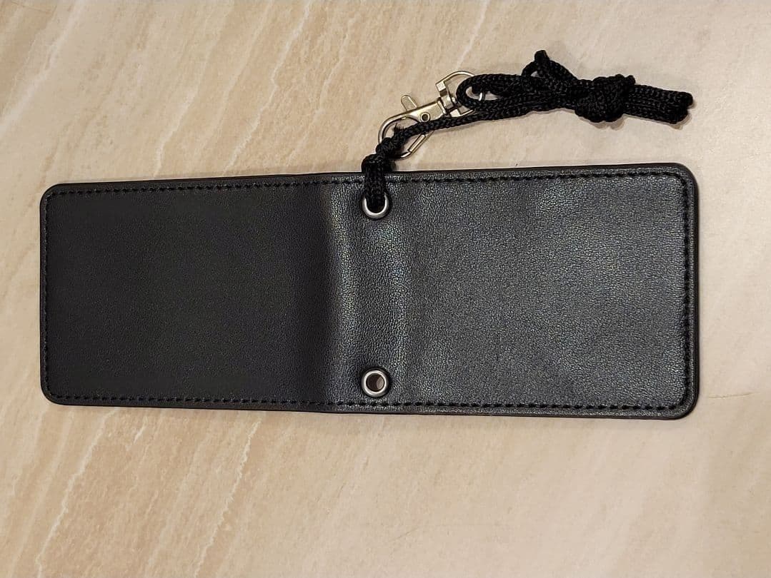 【値下げ有】警察手帳　撮影用　レプリカ　紐付き