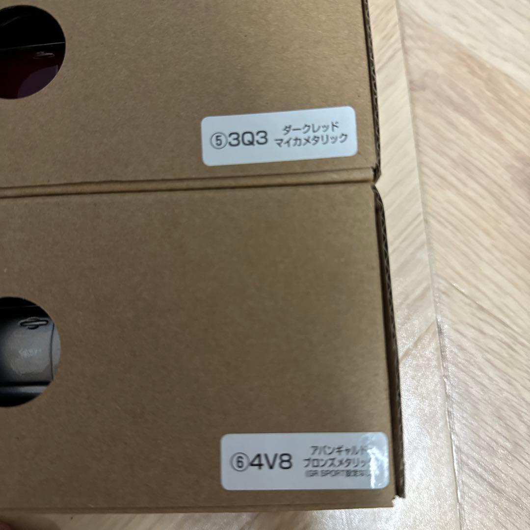 新型ランドクルーザー 300 色見本　ミニカー