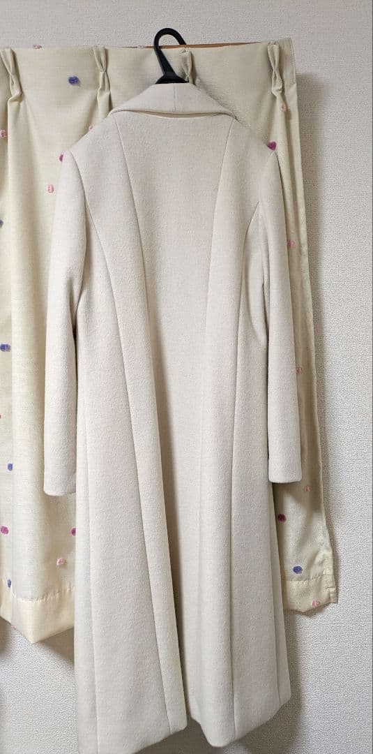 リリーブラウン　チェスターコート　アイボリー