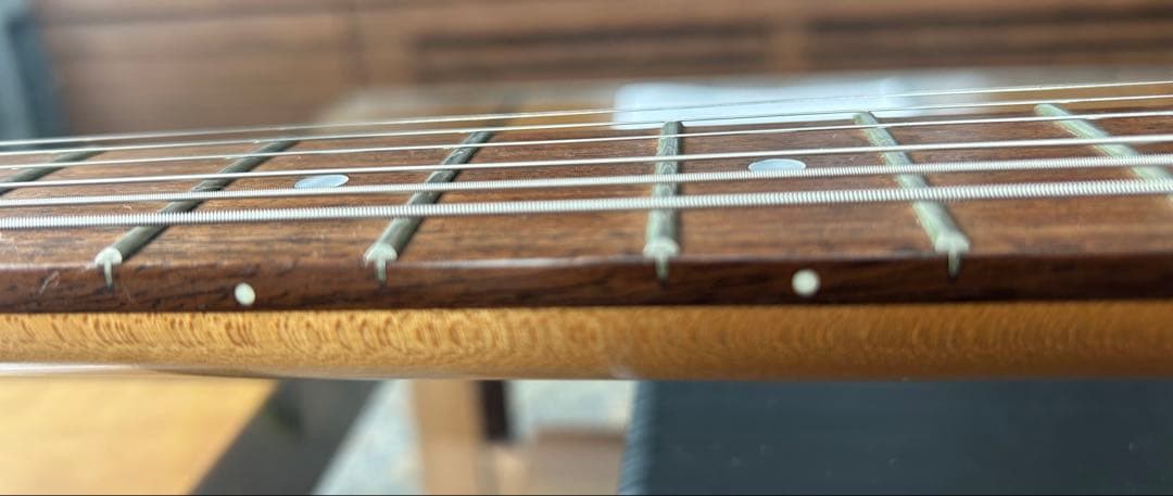 フェルナンデスZO-3 （ピンク）音出ますが、ガリありますのでジャンク扱いで❗️