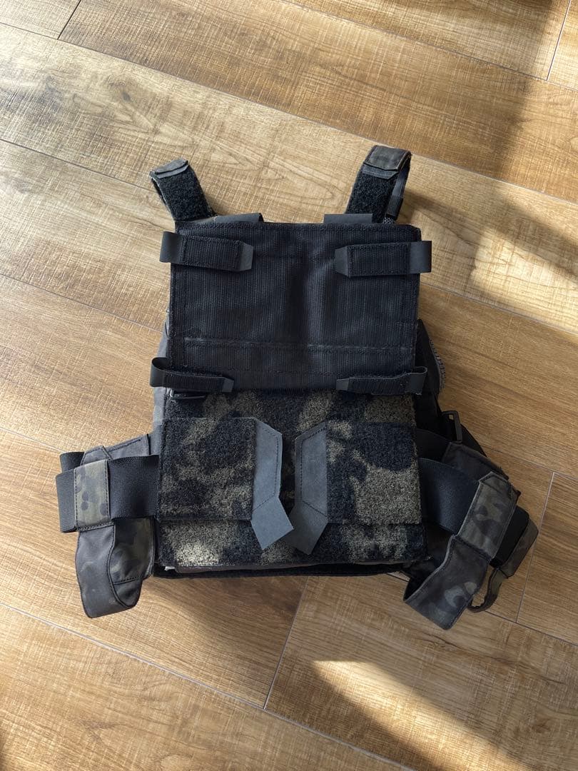 x115xTAYLOR P15 プレートキャリア マルチカムブラック