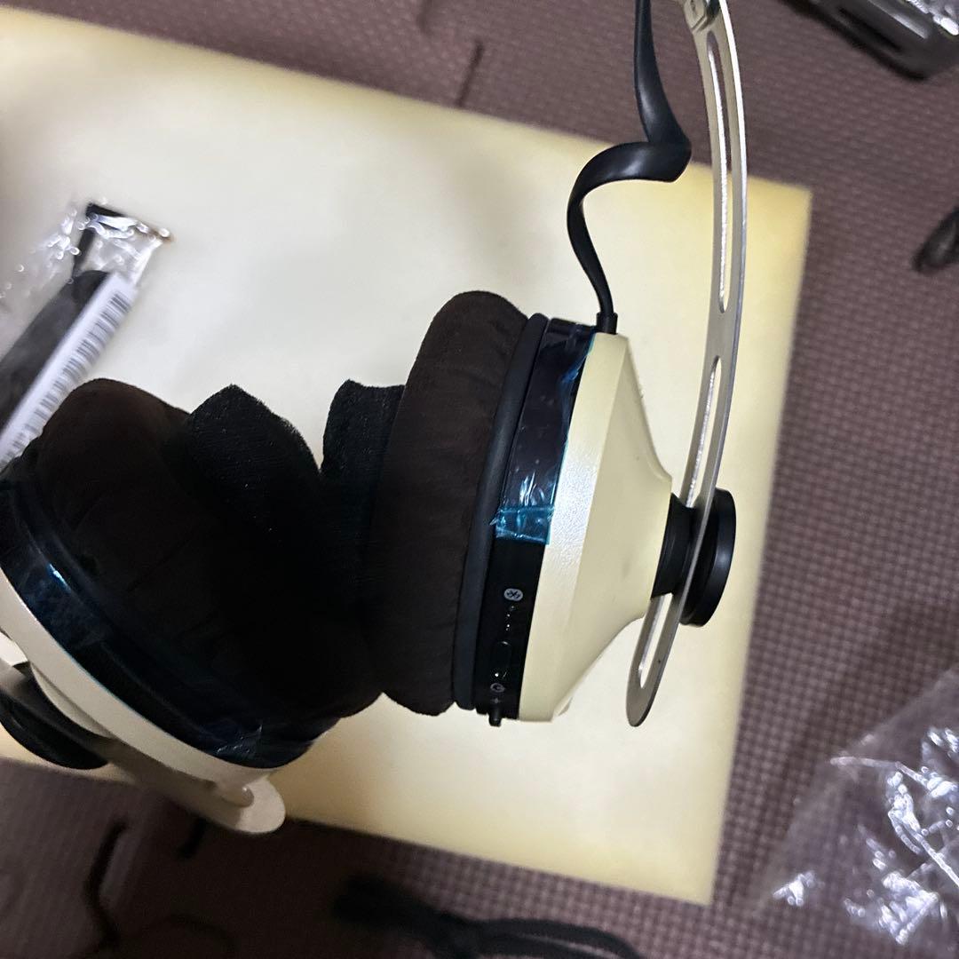 ‼️新品未使用品‼️SENNHEISER MOMENTUM On-Ear Ivory