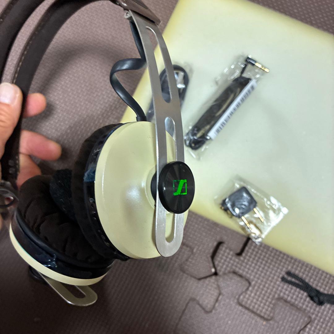 ‼️新品未使用品‼️SENNHEISER MOMENTUM On-Ear Ivory