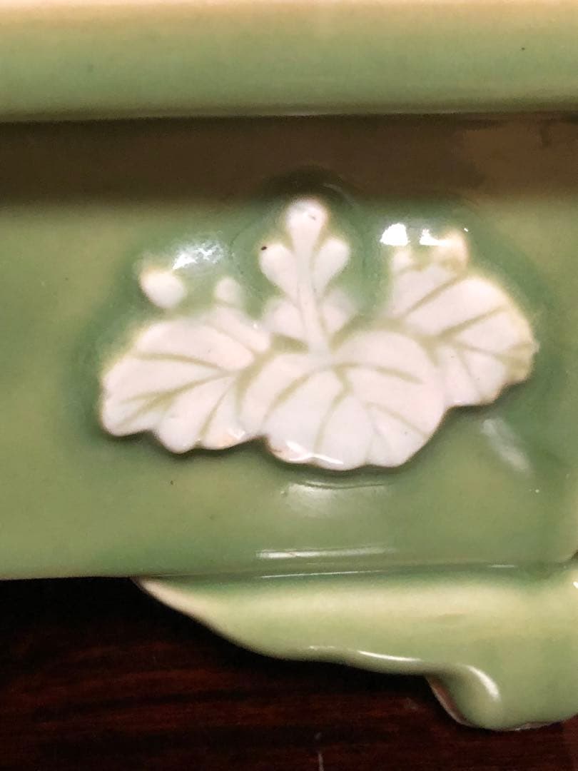 蔵にあった大型の青磁桐鳳凰文水盤