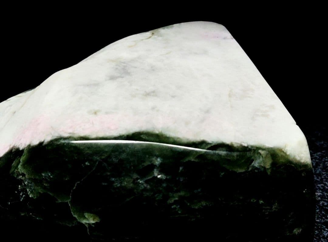 ★翡翠原石★糸魚川硬玉【姫川・6色翡翠・磨き2kg】