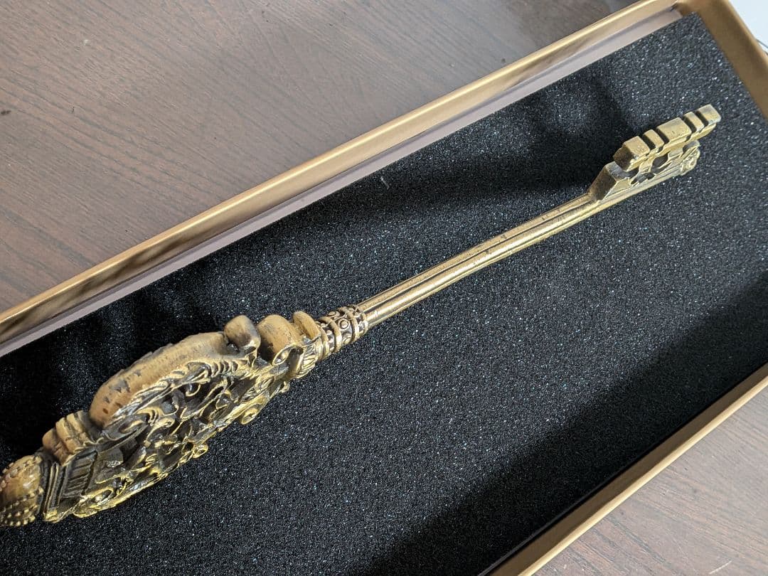 新品ベルサイユ宮殿の王室礼拝堂の鍵レプリカ　箱　ペーパーウエイト　美術館グッズ