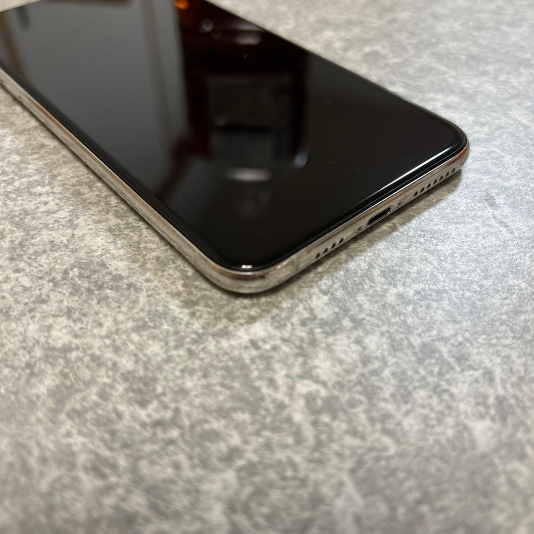 Apple iPhone 11 Pro Max 256GB バッテリー81%