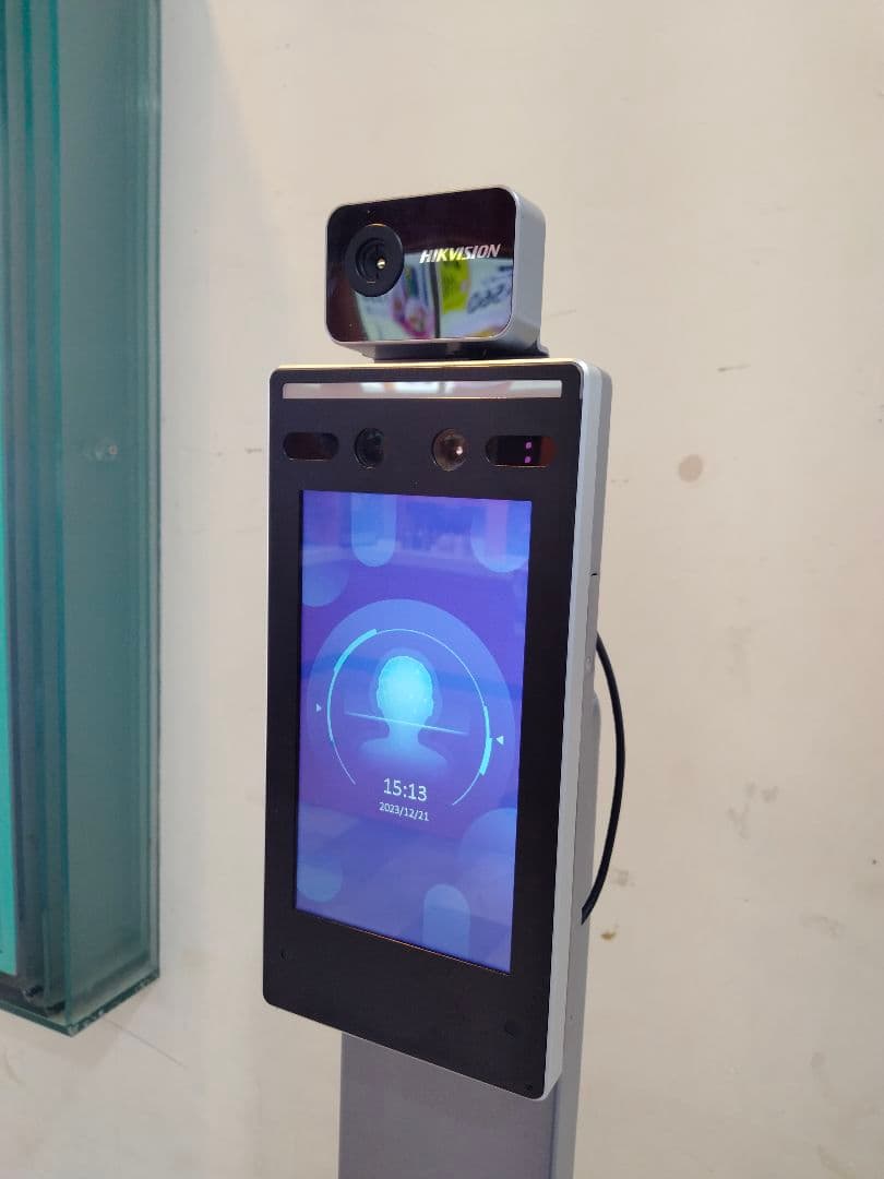 AI顔認証機能タブレット型　サーマルカメラ