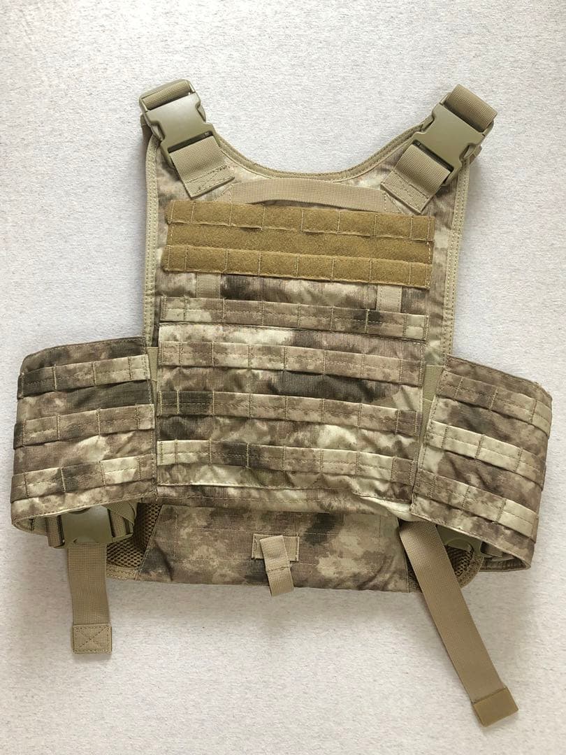 CONDOR製プレートキャリア A-TACS AU