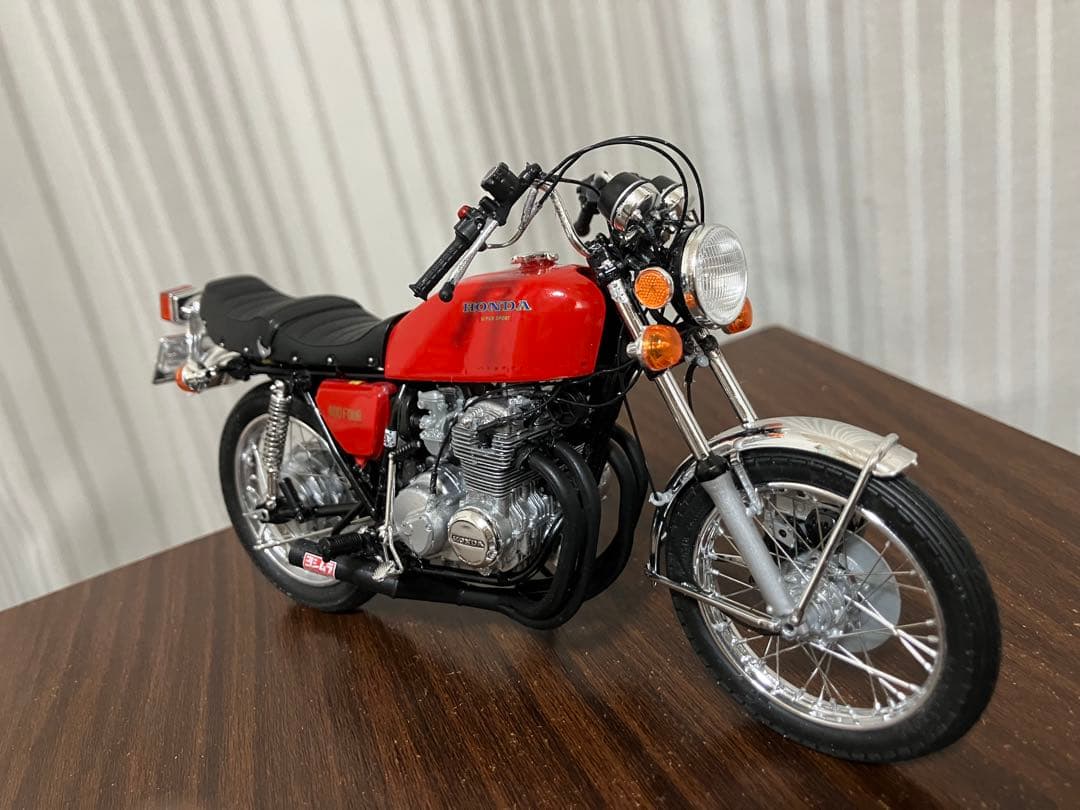 1/12スケールCB400FOURカスタム408ccバージョン レッド