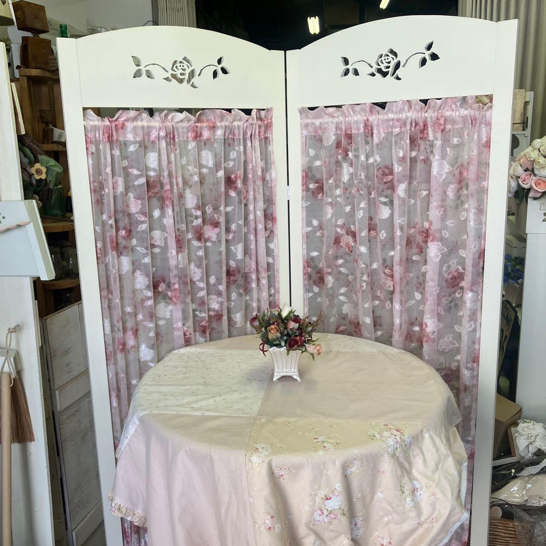 お買得　薔薇のカッティングのパーテーション2連 ライトアイボリー薔薇柄生地ピンク