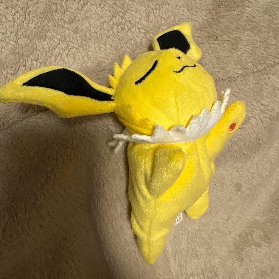 ポケモンセンター　サンダース　くったりぬいぐるみ　おやすみ