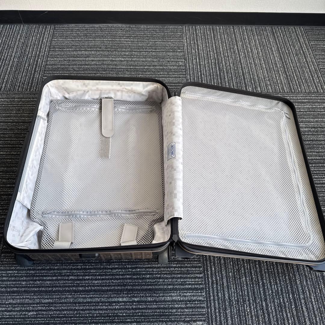 リモワ　スーツケース　32リットル