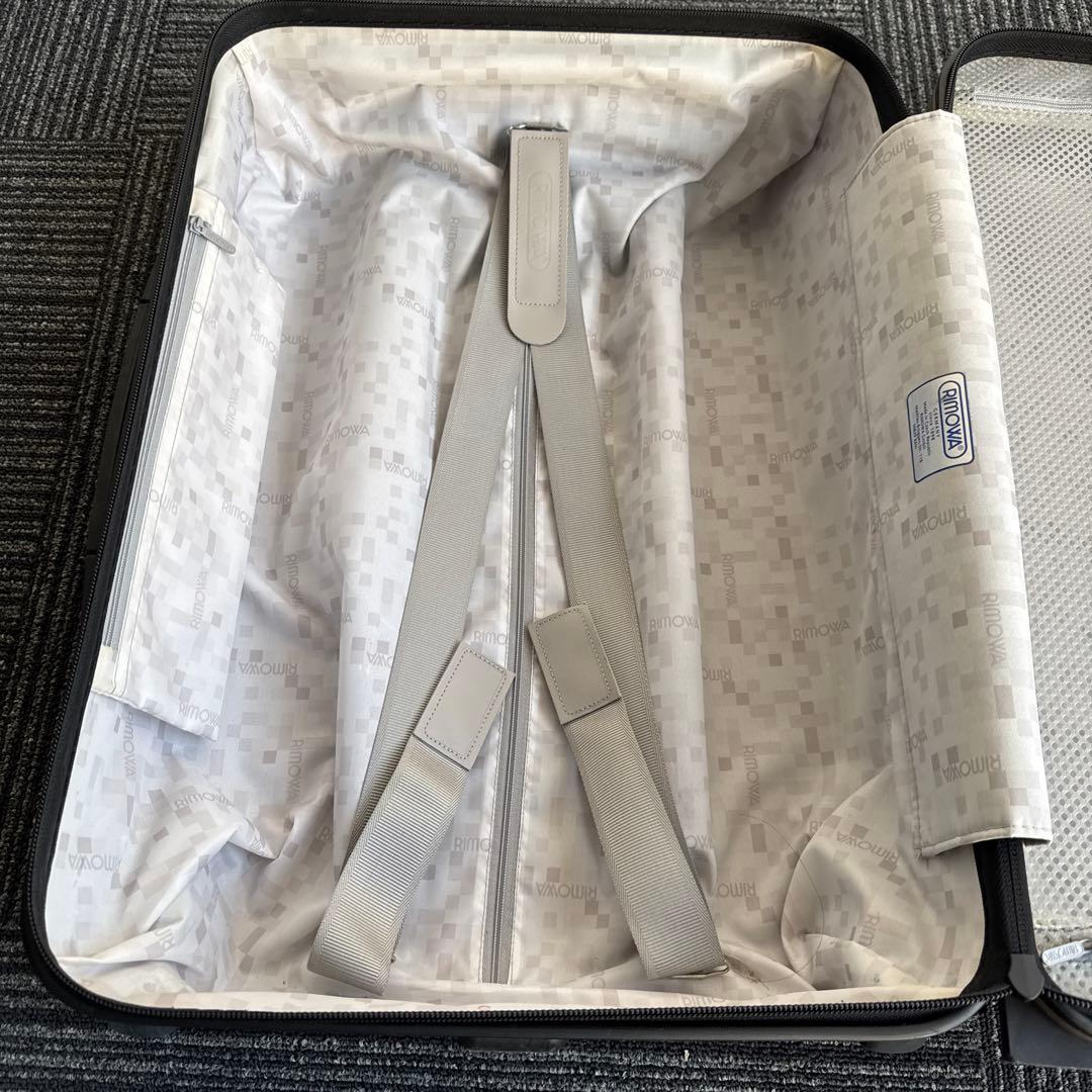 リモワ　スーツケース　32リットル