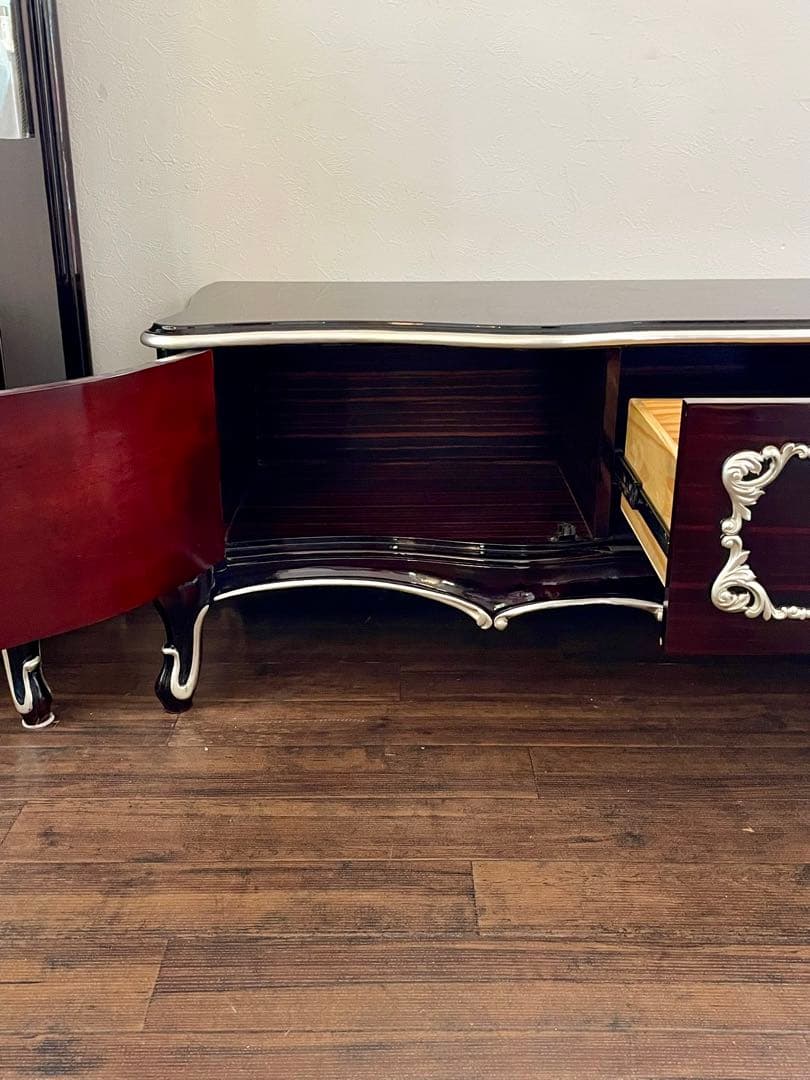 r151r121 ヨーロッパ アンティーク調のクラシックローボード サイドボード