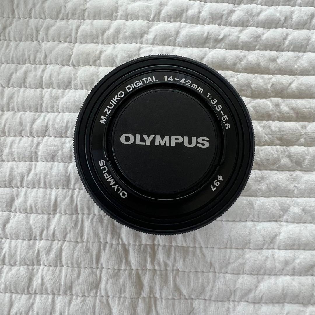 【極美品】OLYMPUS PEN E-P7 14-42mm EZ レンズキット