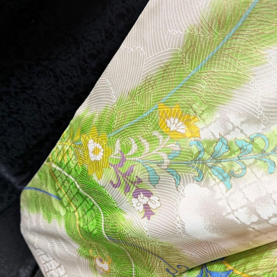 美品　孔雀　刺繍　駒刺繍　金彩　縮緬　地紋　逸品　振袖　※振袖・長襦袢のみ