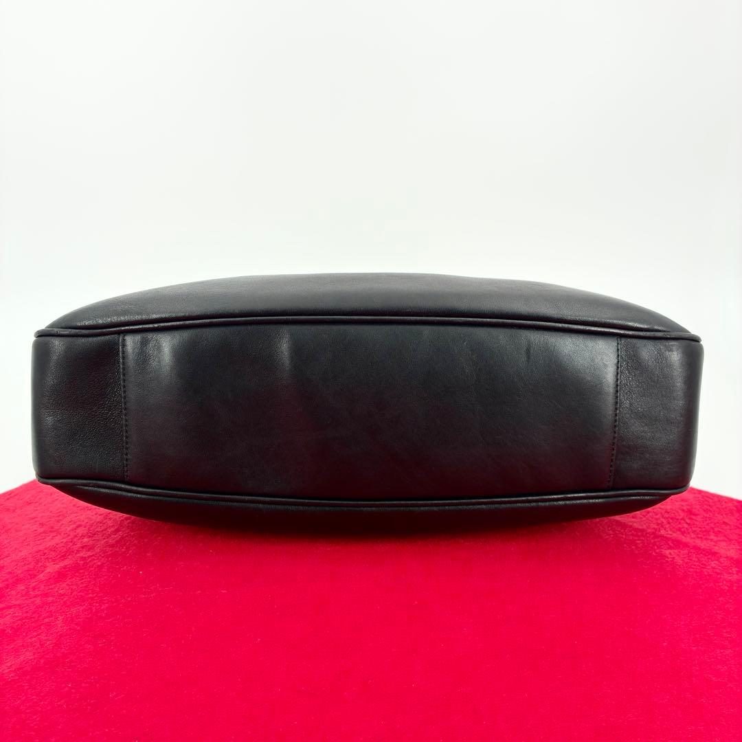 美品　グッチ　ワンショルダー　レザー　ショルダーバッグ　2WAY　ブラック　黒