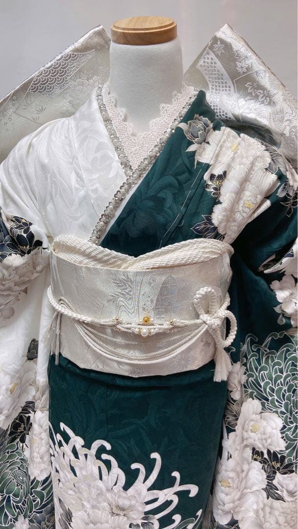 専用品　緑色 花柄振袖 振袖のみ