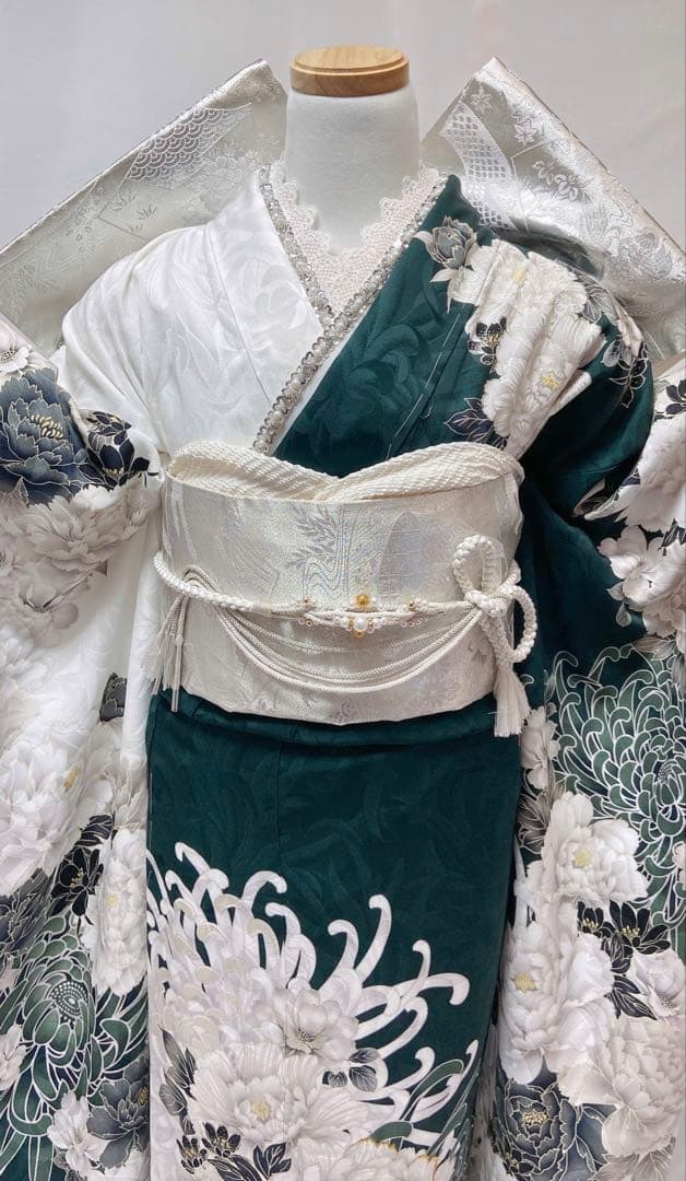 専用品　緑色 花柄振袖 振袖のみ