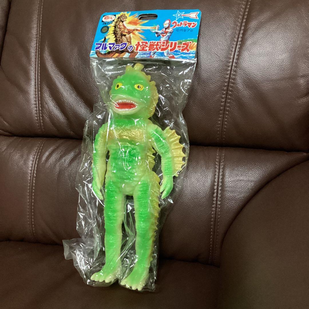 ブルマァク 蓄光ラゴン特大　新品未開封　ＰＯＰＹ版