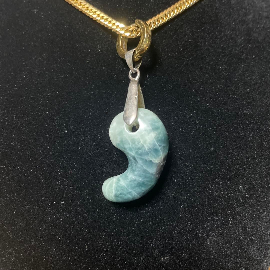 9g 茄子紺　勾玉　糸魚川　翡翠　青