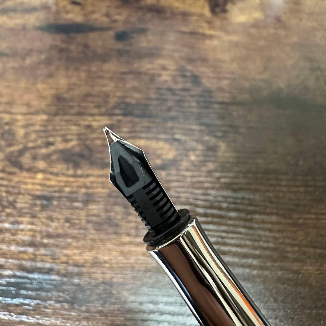Graf von Faber-Castell グラナディラM