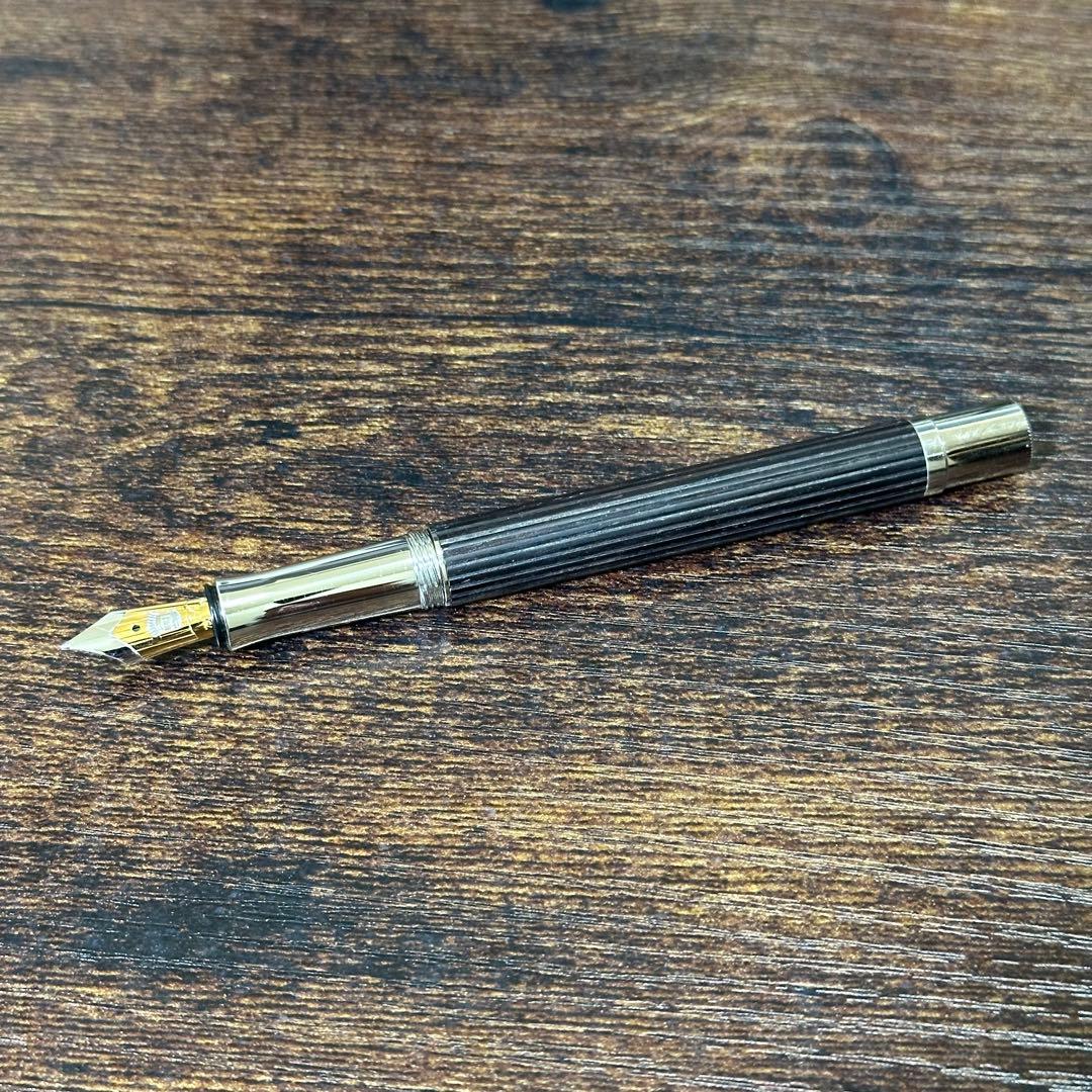 Graf von Faber-Castell グラナディラM