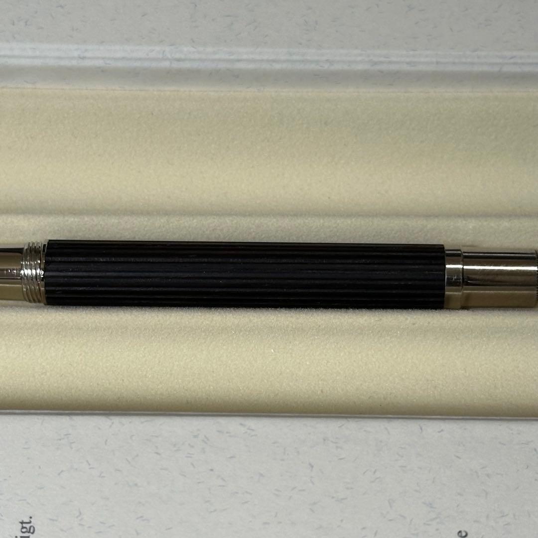 Graf von Faber-Castell グラナディラM