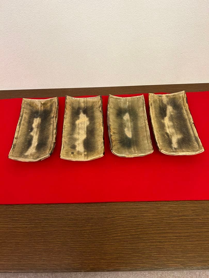 無形文化財加藤孝造　黄瀬戸　長方形皿四客　共箱なし