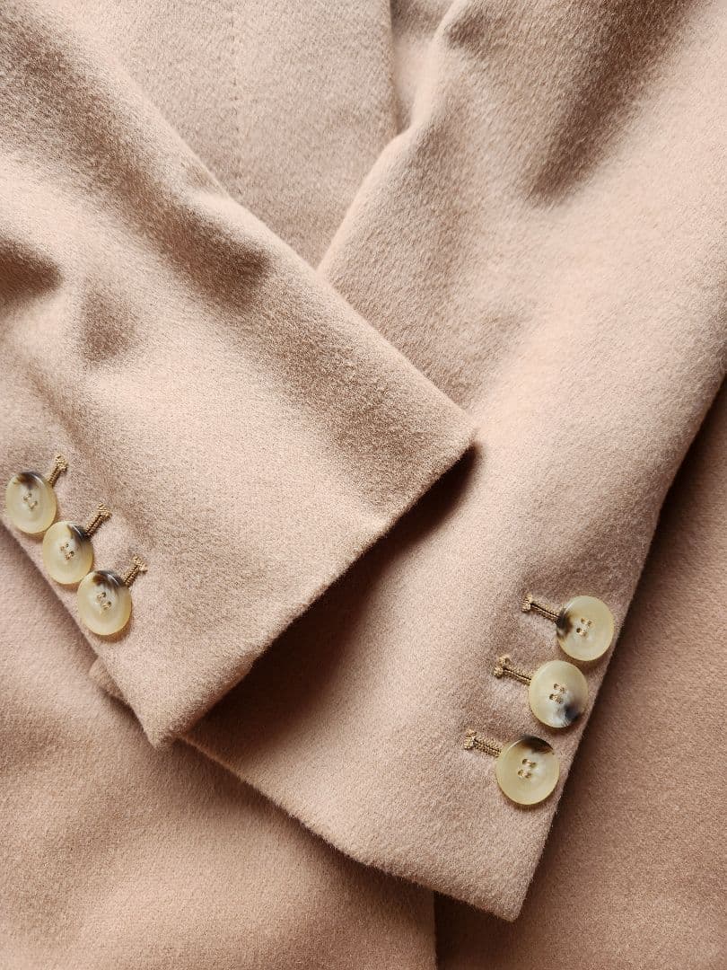 GUCCI グッチ コート ベージュ キャメル 比翼ボタン　国内正規店購入