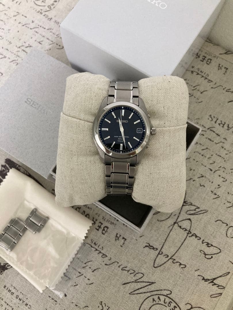 超美品！ SEIKO セイコー チタン 電波ソーラー フルコマ sbtm217
