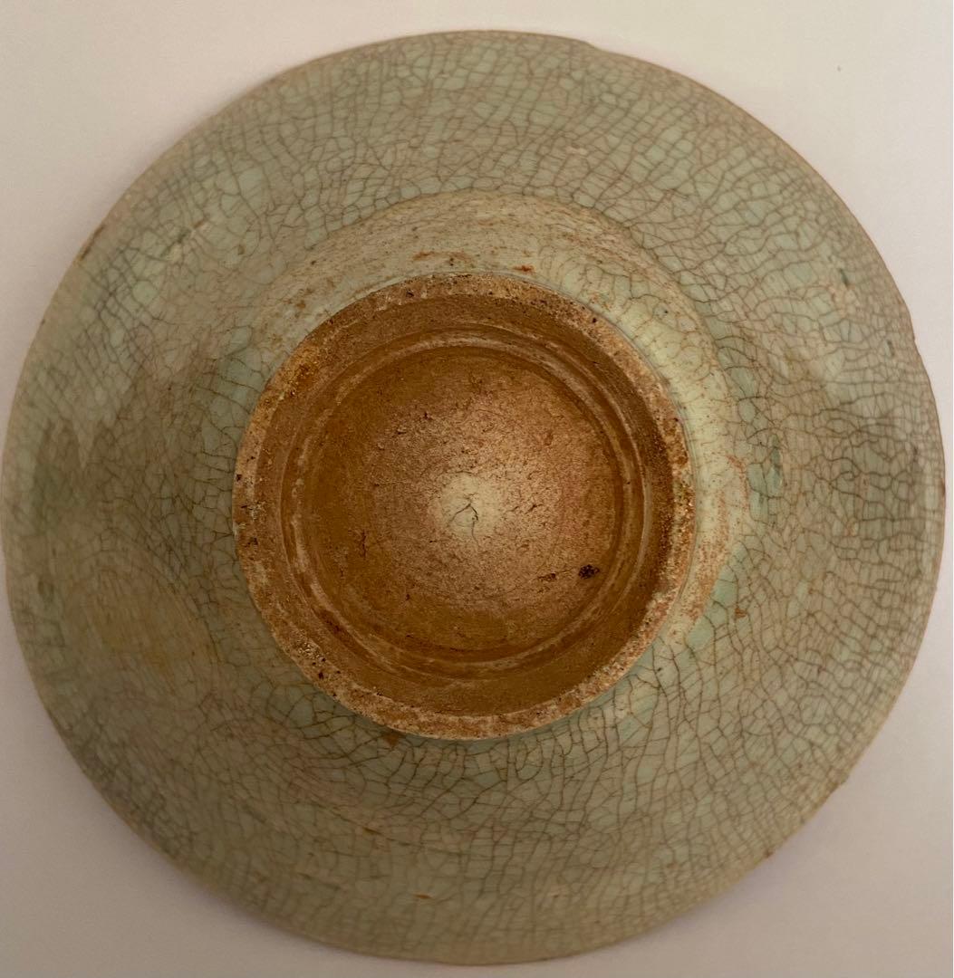 中国　古い景徳鎮　皿　陰刻