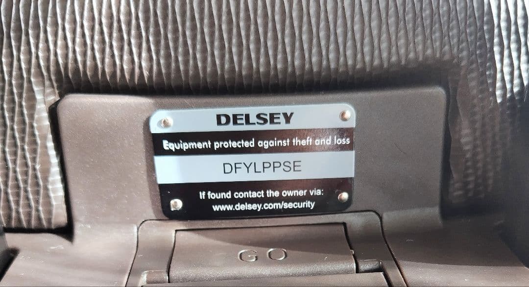 デルセーDELSEY スーツケース　キャリーケース