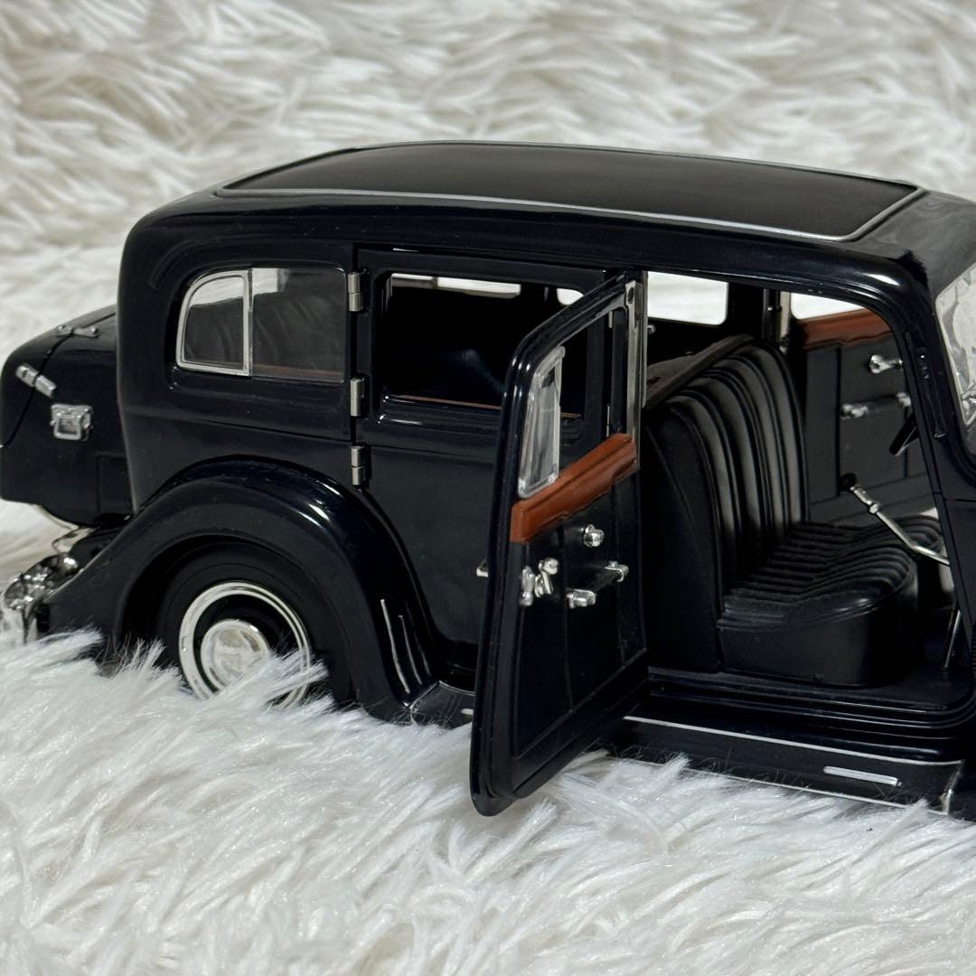 自動車模型 アメリカン HORCH 851 Pullman 1935 1/18