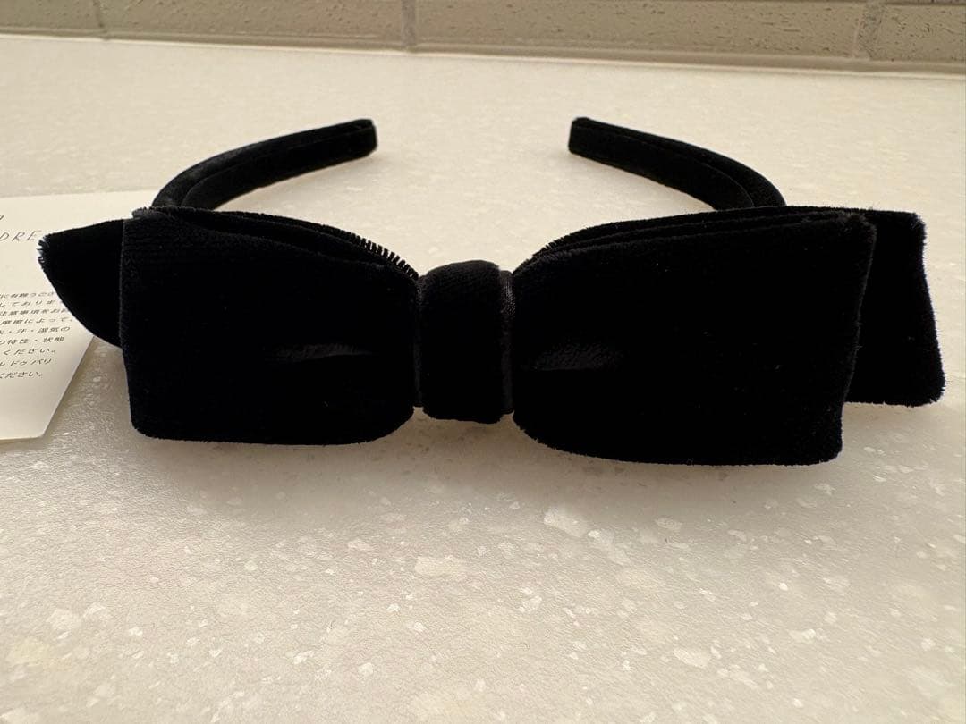 タイムセール⭐︎アレクサンドルドゥパリ　黒ベロアリボンカチューシャ