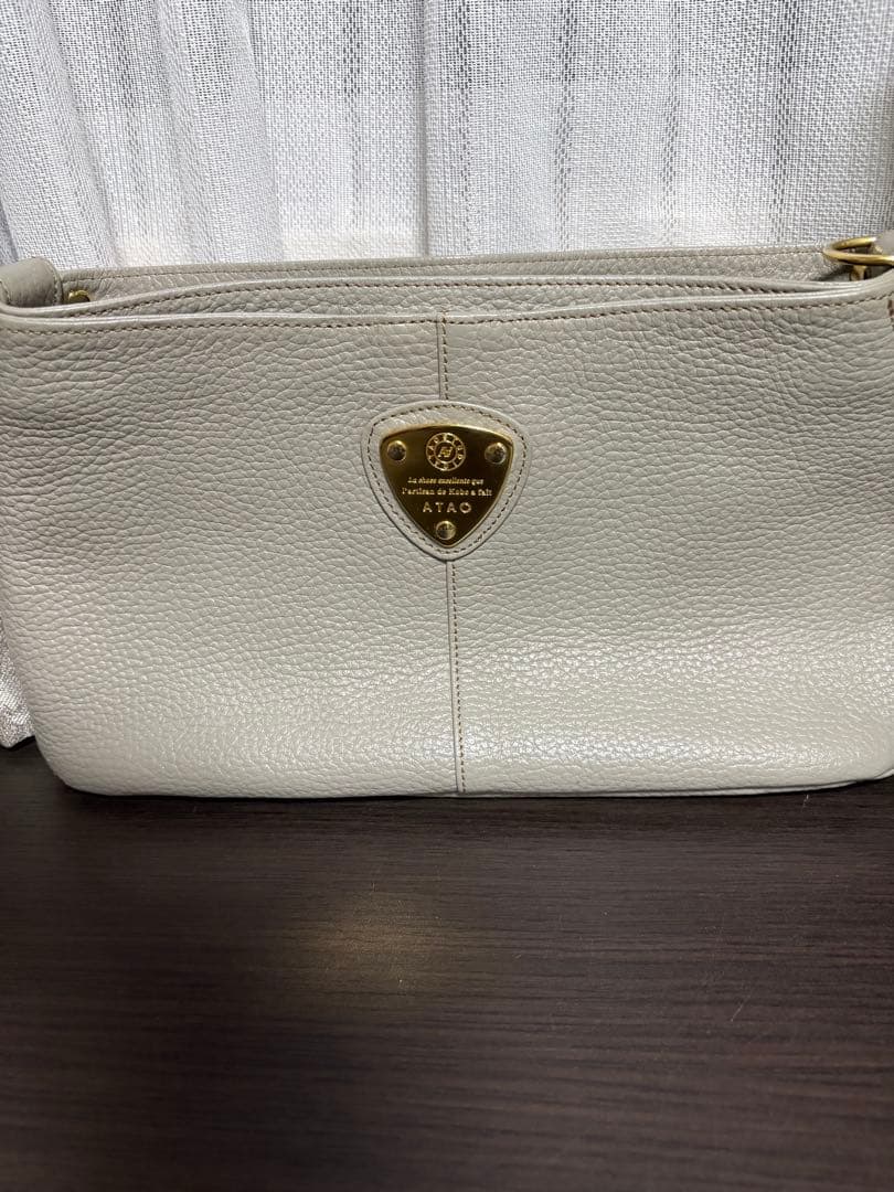 アタオ チヴィ　グレージュ　ショルダーベルトなし