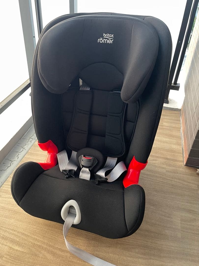 britax römer 車用チャイルドシート 黒