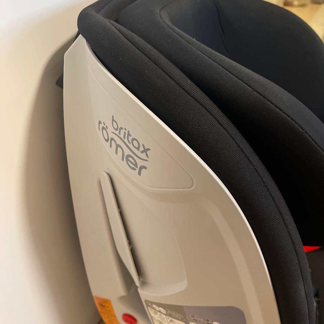 britax römer 車用チャイルドシート 黒
