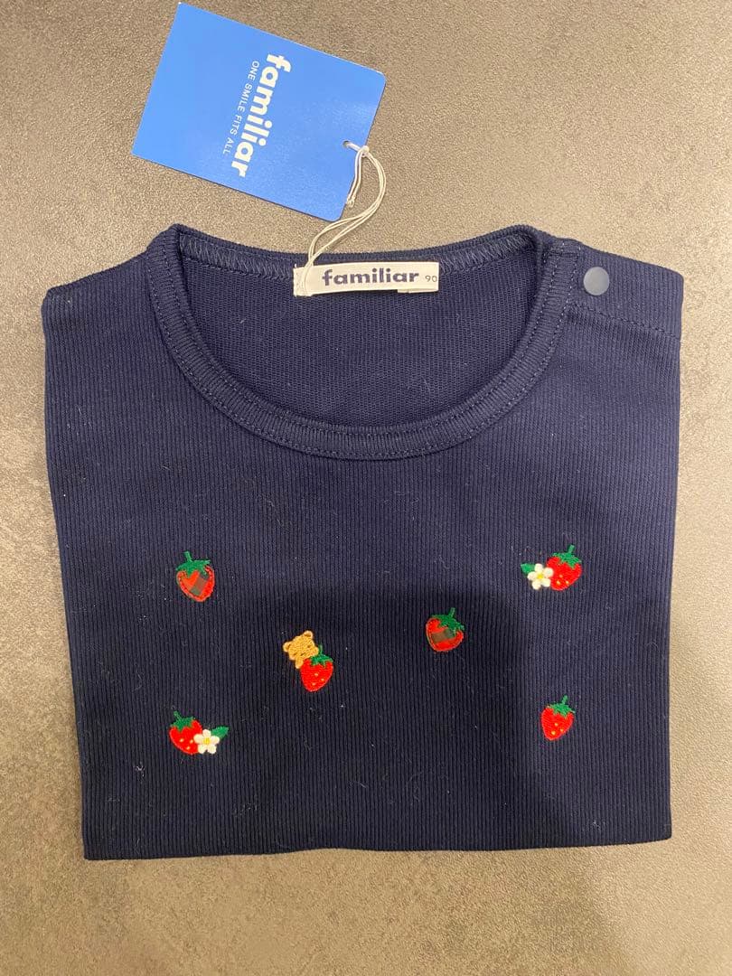 〈未使用〉ファミリア　Tシャツ　90 女の子　苺　クマ