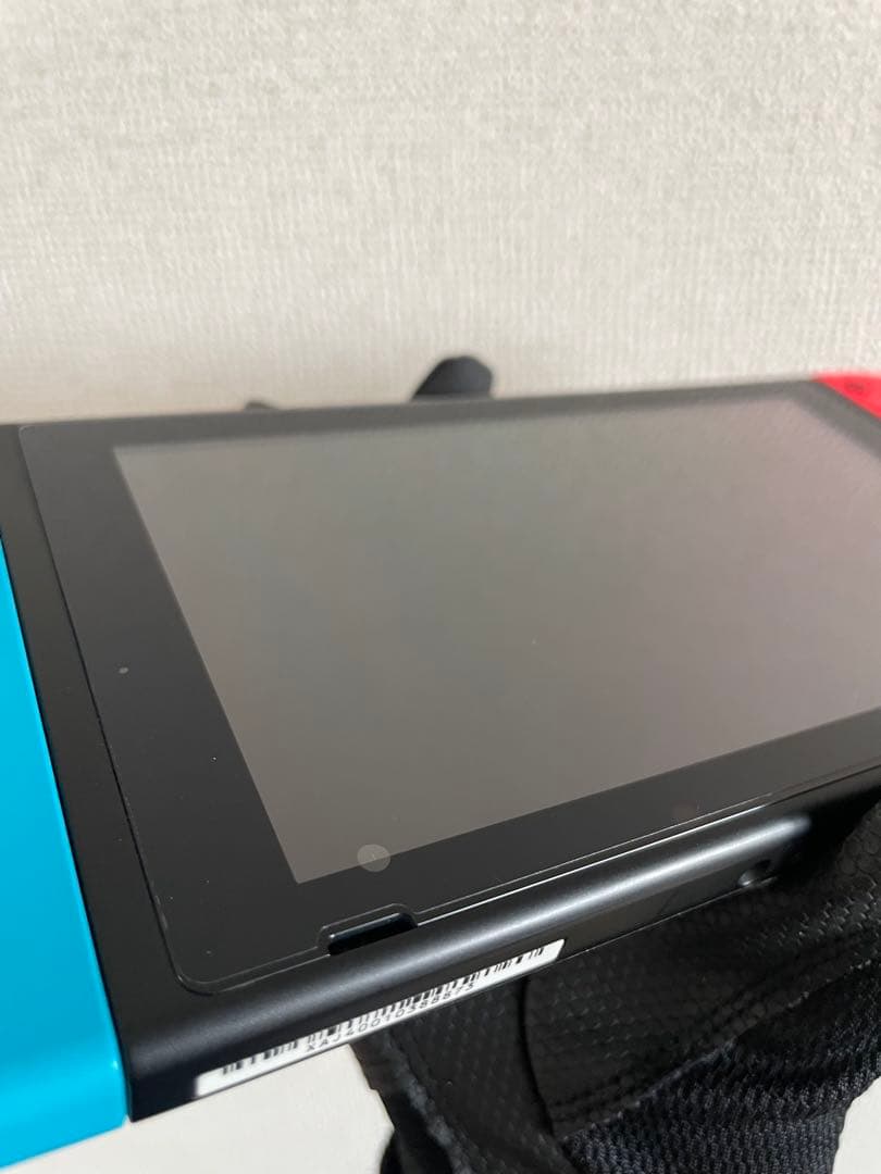 Nintendo Switch 本体 Joy-Con付き。　異音します！