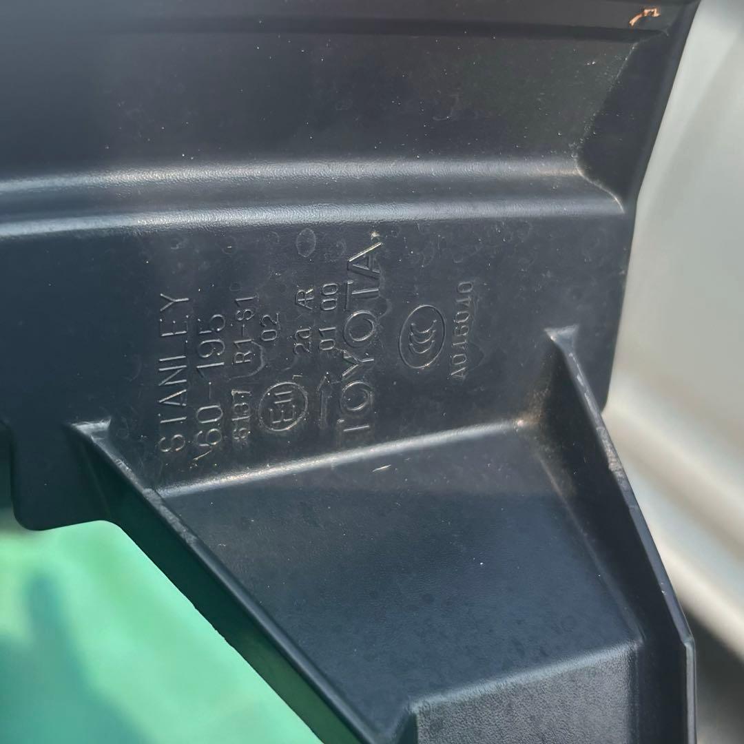 TOYOTA LAND CRUISER ランクル　テールランプ　クリアテールのみ