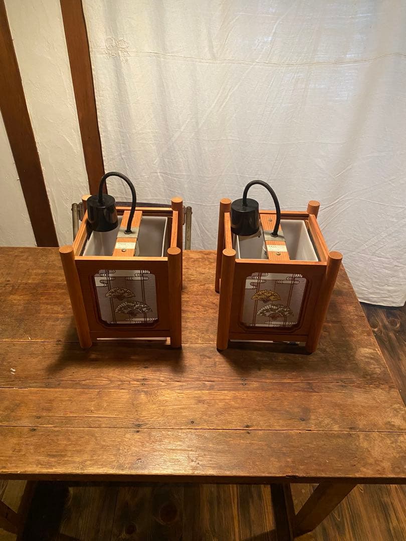 リタ2つセット　和風吊り下げ照明 扇柄 木製×乳白アクリル 昭和レトロ