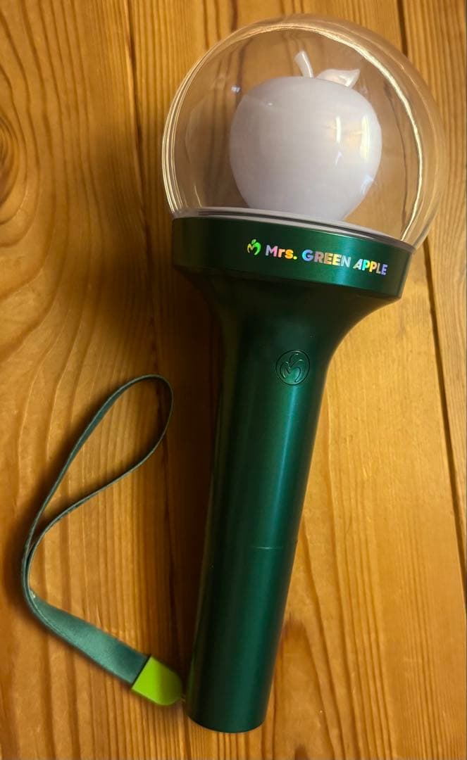 Mrs. GREEN APPLEペンライト、タンブラー、タオルのセット