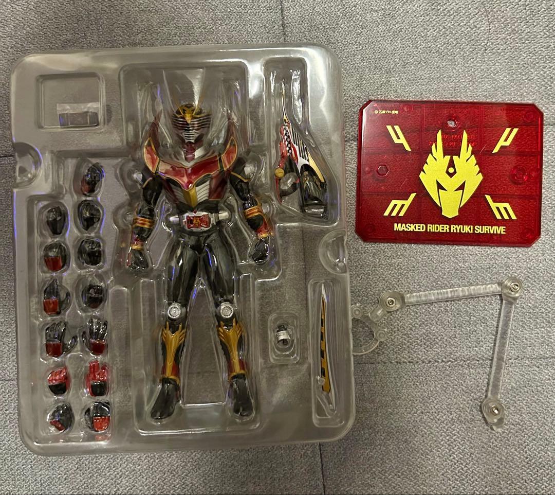 S.H.Figuarts仮面ライダー龍騎サバイブ　ドラグランザー