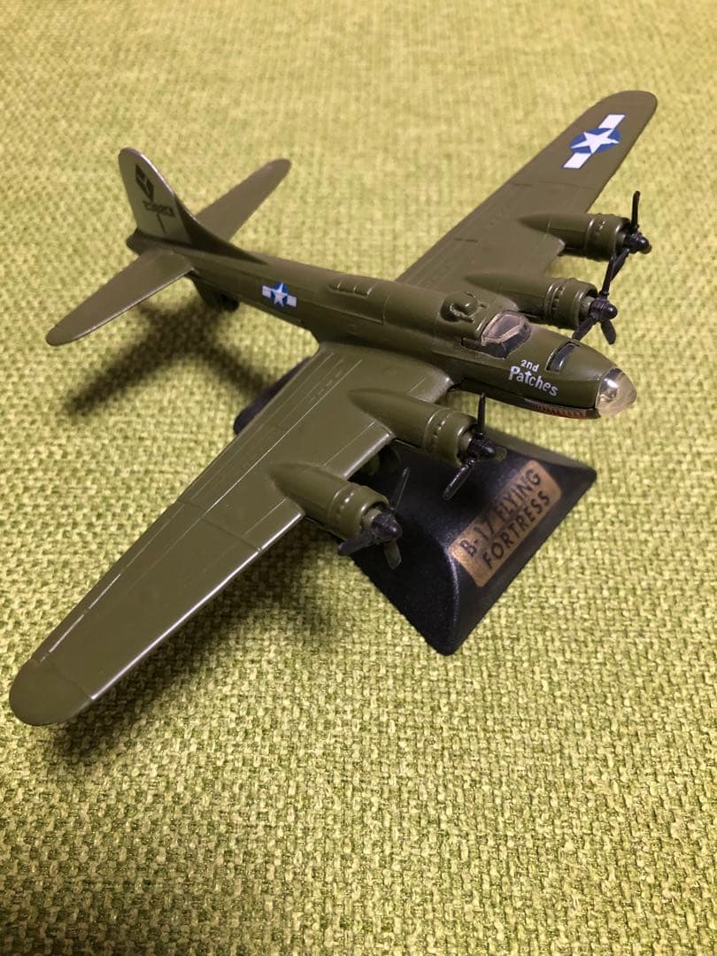 戦闘機　模型　ボーイング　B-17   フライングフォートレス