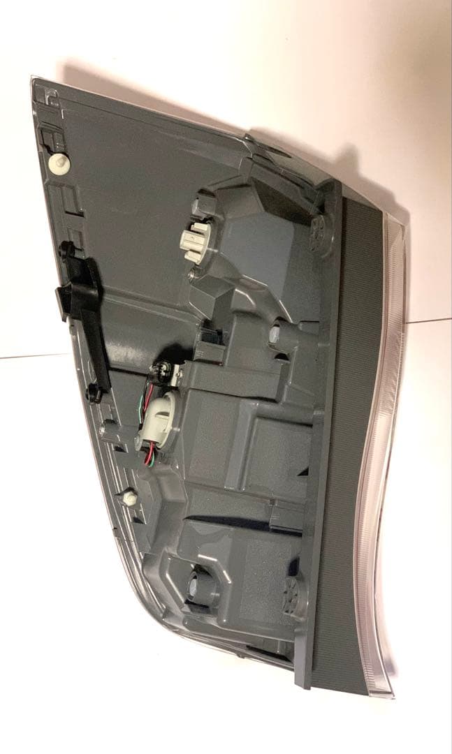 ステップワゴンRK 後期テールランプ　RK1