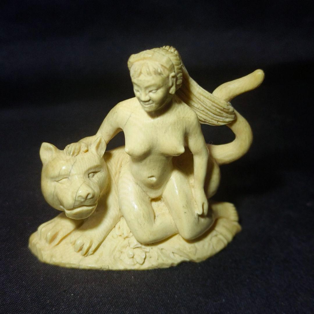 裸女像 彫刻作品 縞模様天然素材 手彫り 無銘 時代物 コレクター放出美品 置物