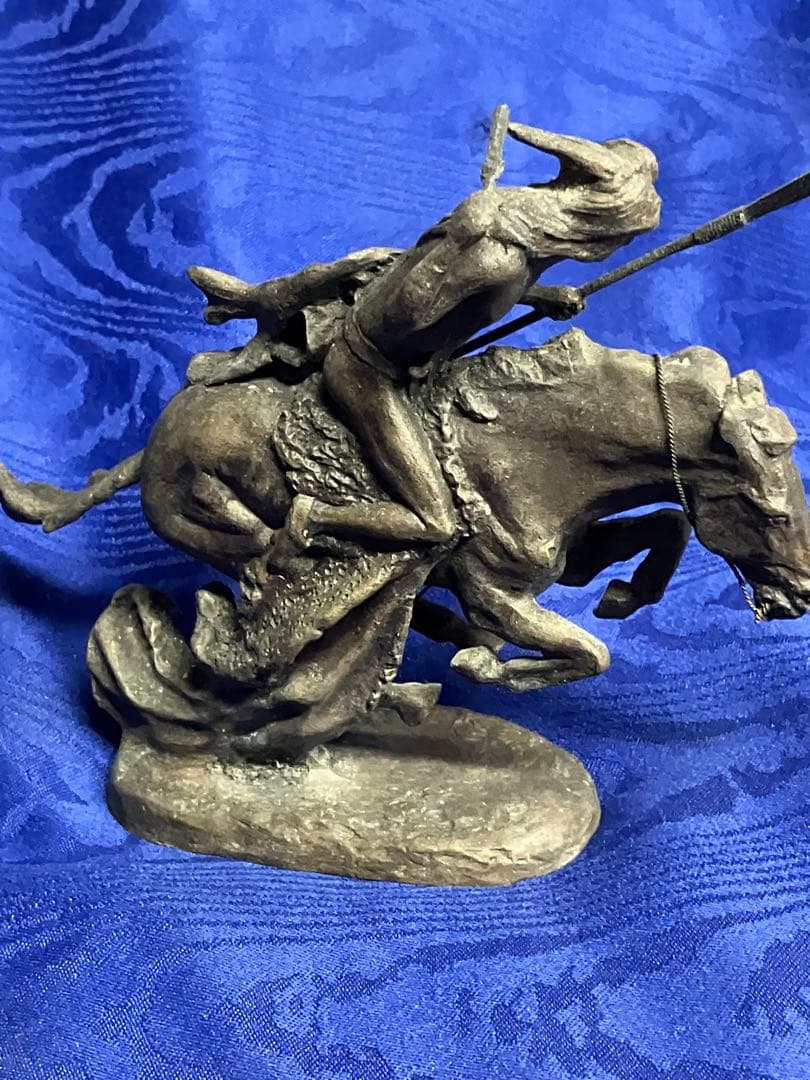 The Cheyenne 騎馬像 フレデリックレミントン