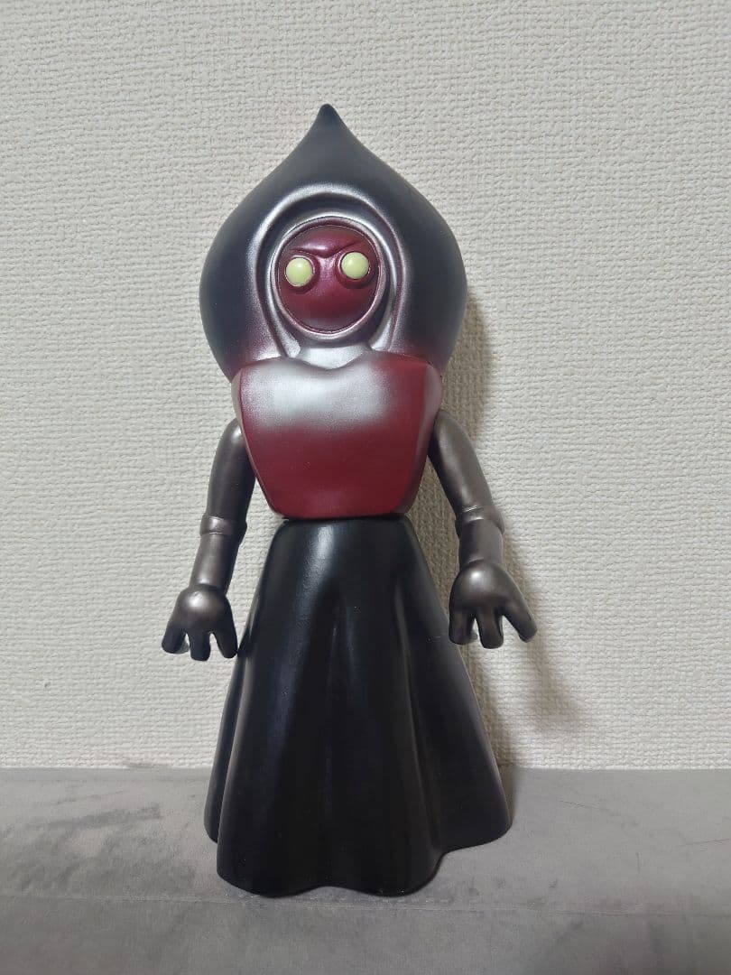 【Marmit】フラットウッズの宇宙人 FLATWOODS フィギュア 黒/赤